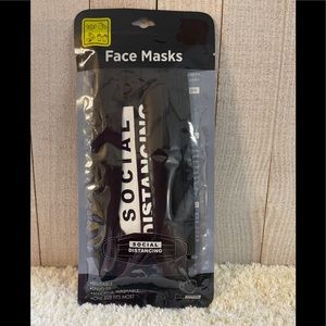 New Face Mask Social Distancing Black & White Snug